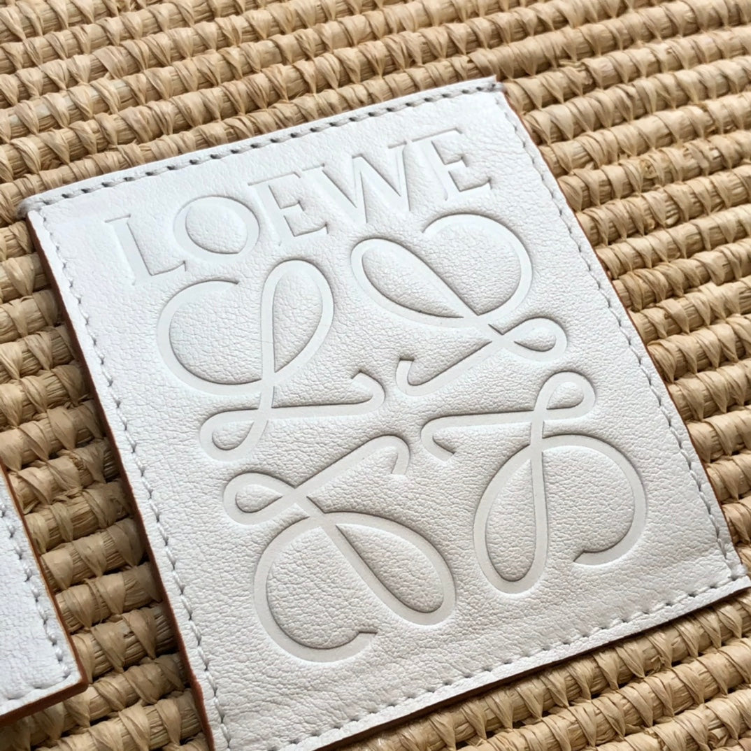 LOE SQUARE BASKET BAG 28 IN NATURAL RAFFIA AND WHITE CALFSKIN mysite