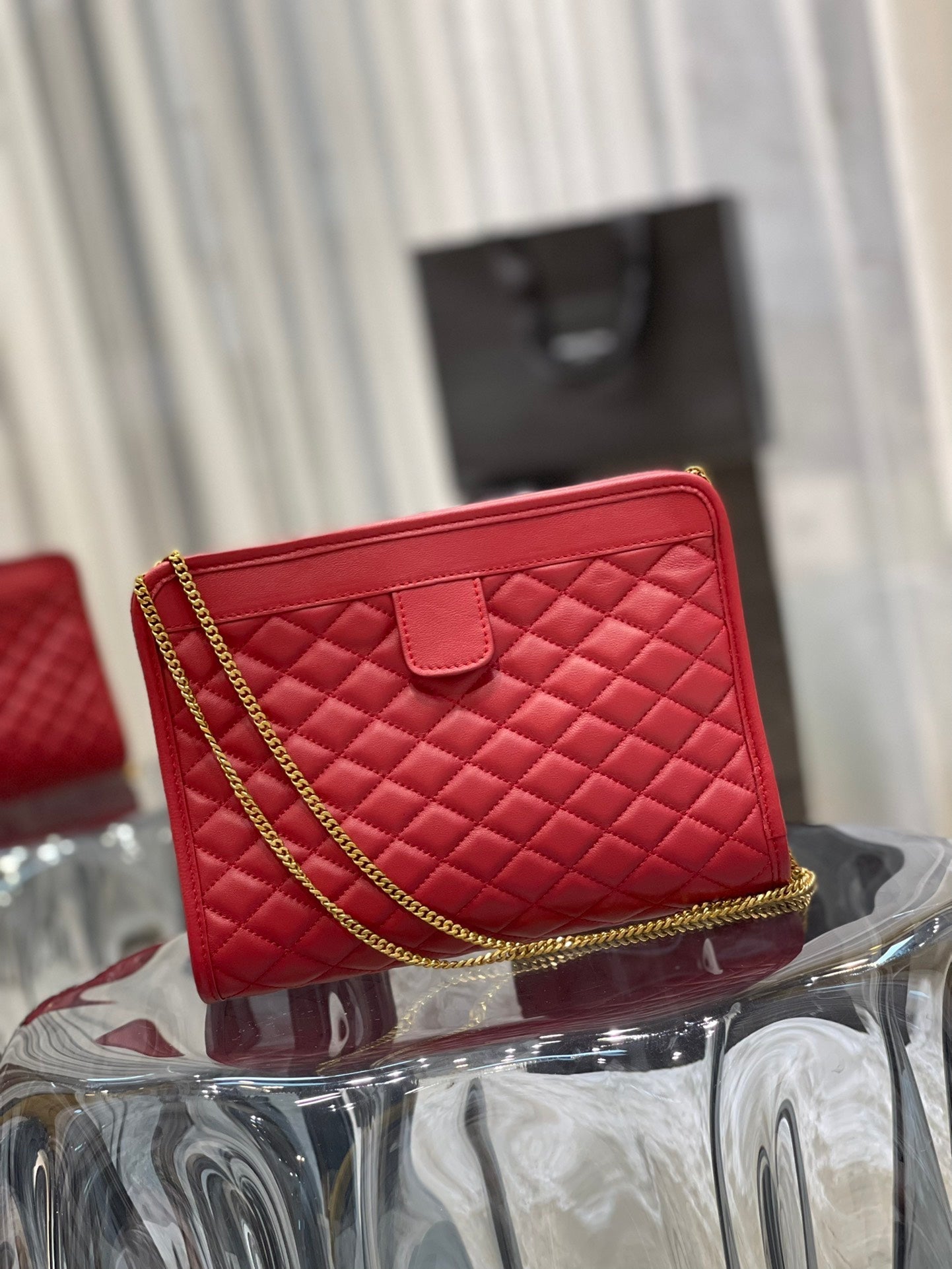 VICTOIRE 25 RED LAMBSKIN GOLD HARDWARE mysite