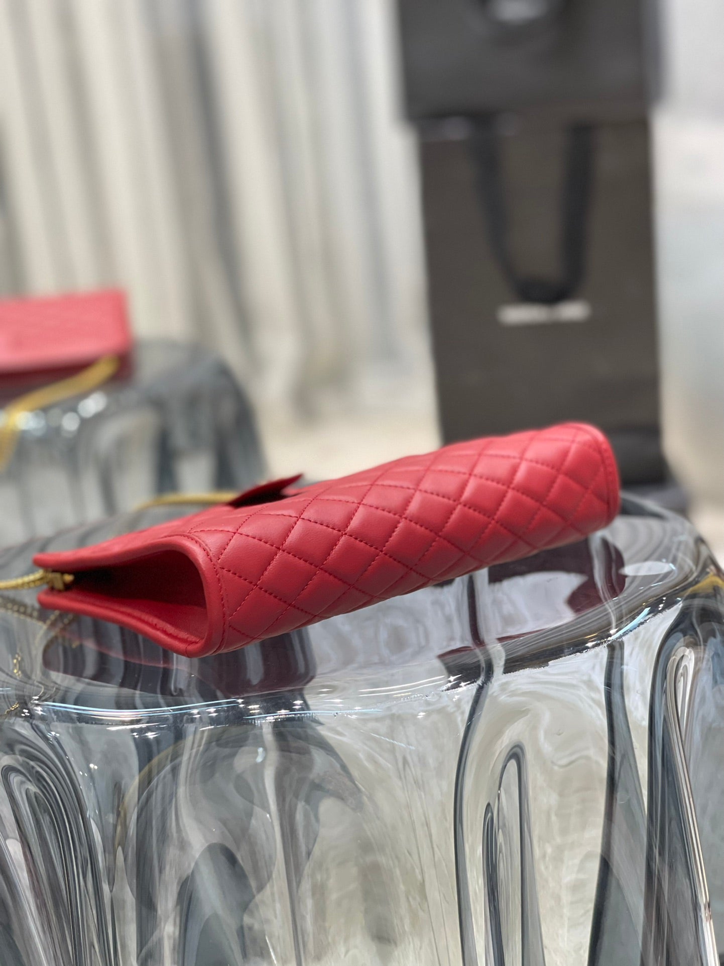 VICTOIRE 25 RED LAMBSKIN GOLD HARDWARE mysite