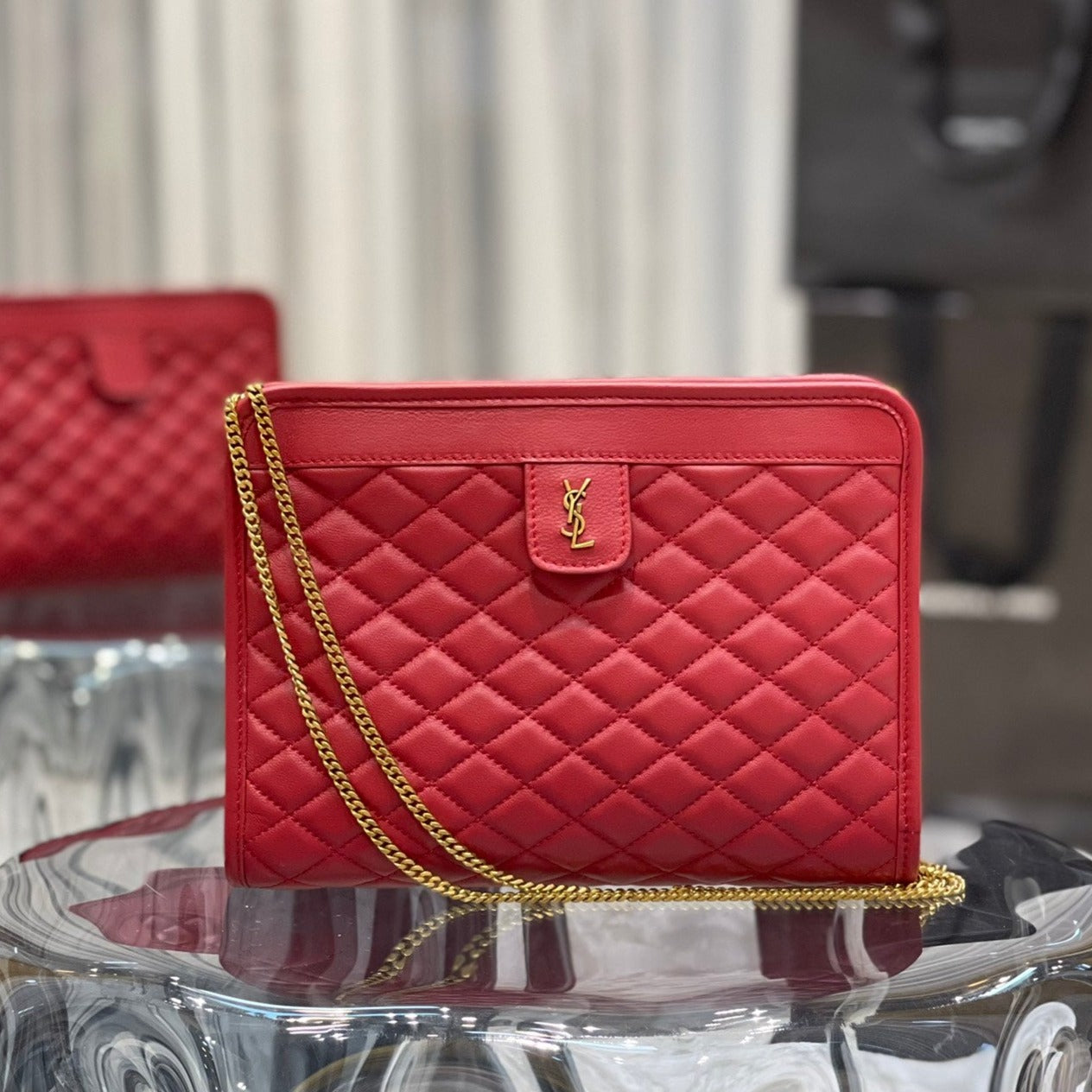 VICTOIRE 25 RED LAMBSKIN GOLD HARDWARE mysite