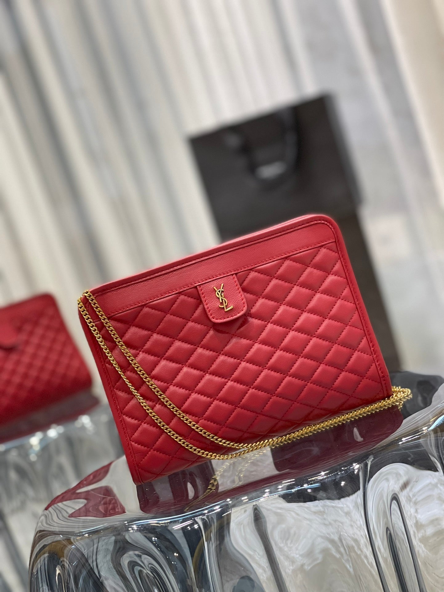 VICTOIRE 25 RED LAMBSKIN GOLD HARDWARE mysite