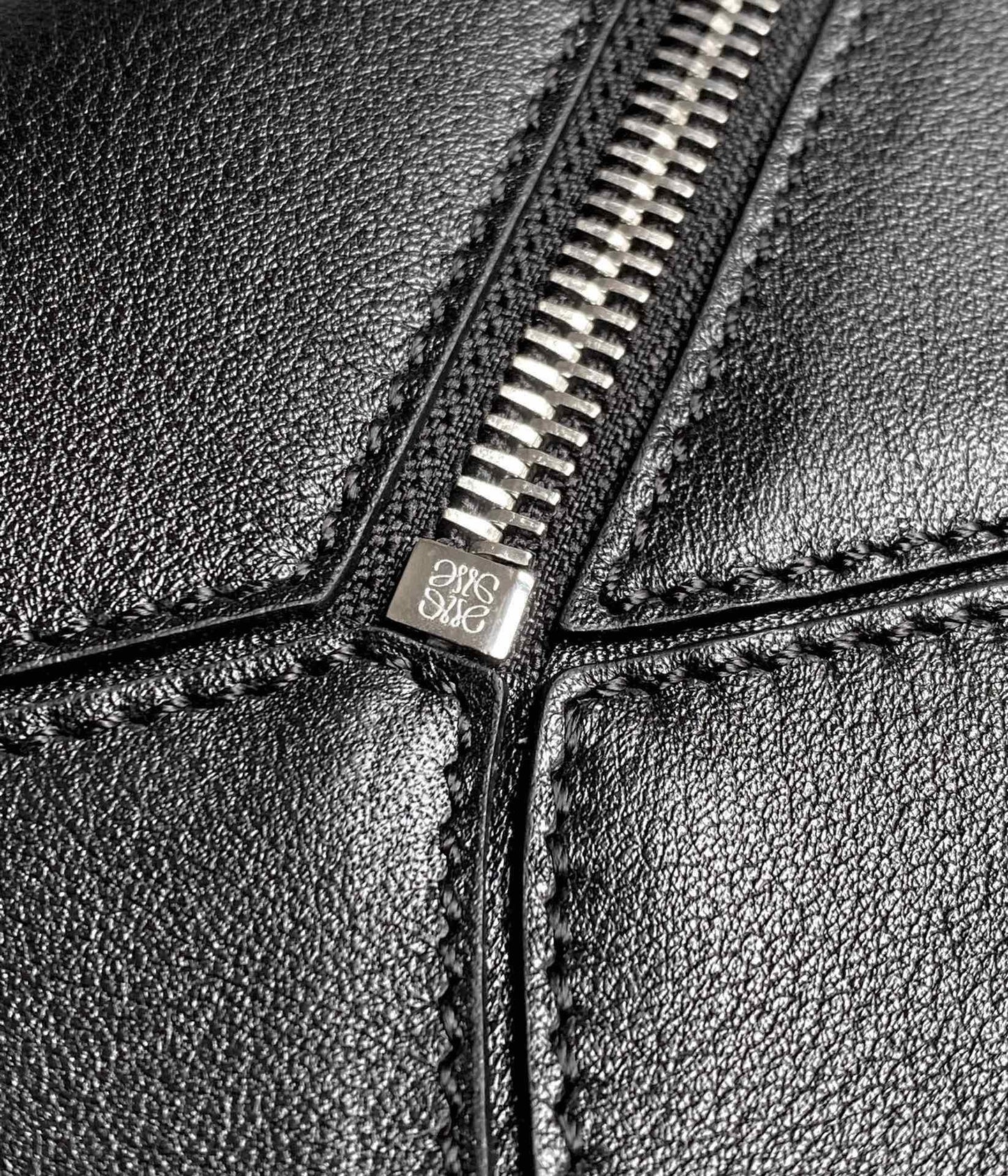 MEDIUM 29 PUZZLE BAG IN BLACK SOFT GRAINED CALFSKIN mysite