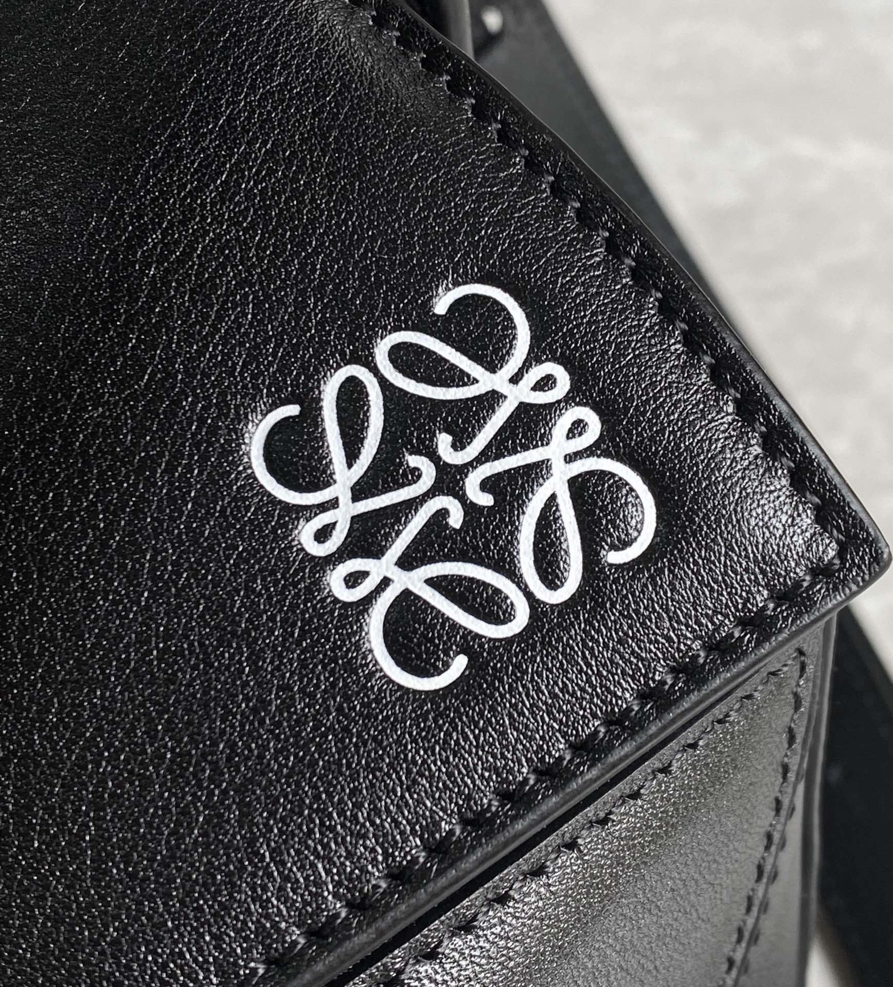 MEDIUM 29 PUZZLE BAG IN BLACK SOFT GRAINED CALFSKIN mysite