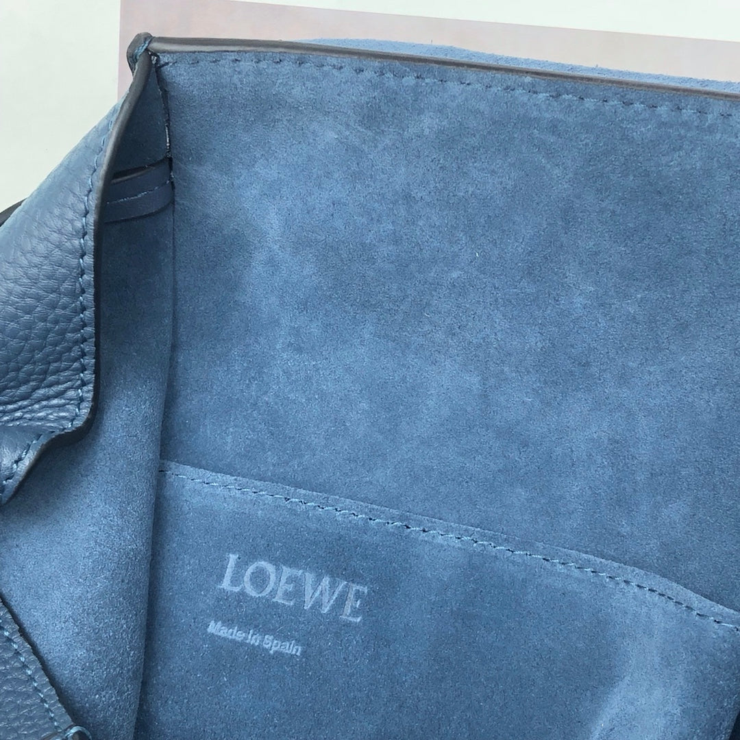 LOEWE FLAMENCO BACKPACK 31 IN NAVY BLUE CALFSKIN mysite