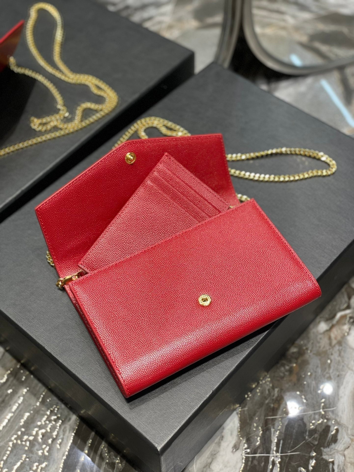 UPTOWN CHAIN WALLET 19 RED GRAINED CALFSKIN mysite