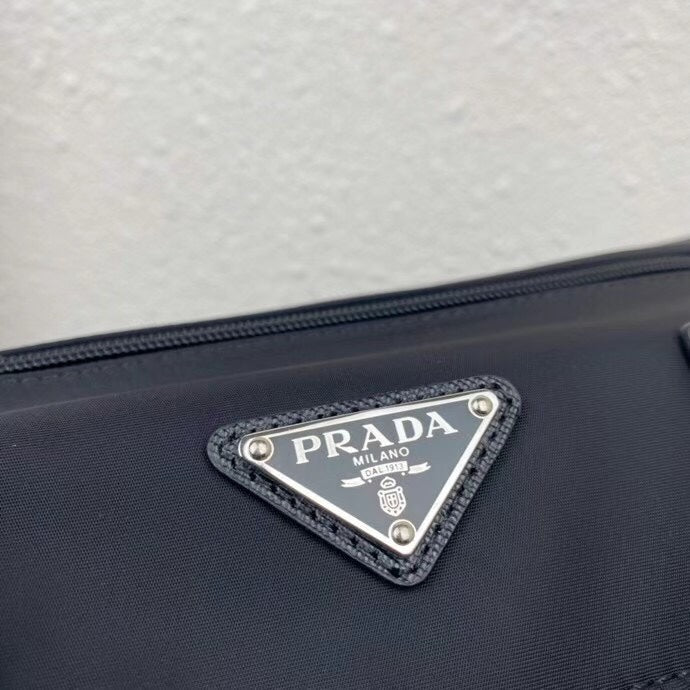 PRA SMALL 27 SHOULDER BAG IN BLACK RE-NYLON mysite