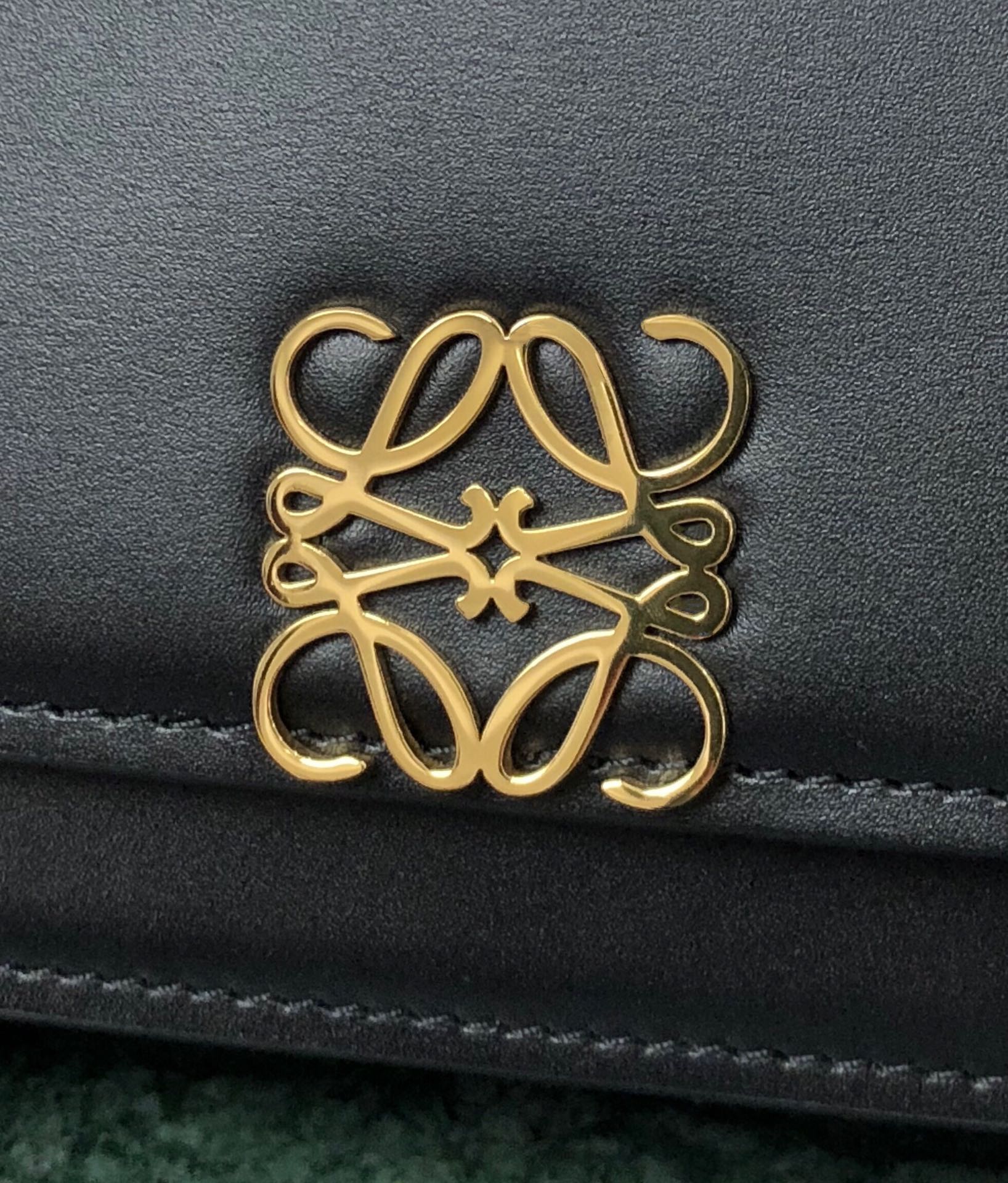 LOE GOYA BAG 18 IN BLACK SILK CALFSKIN mysite