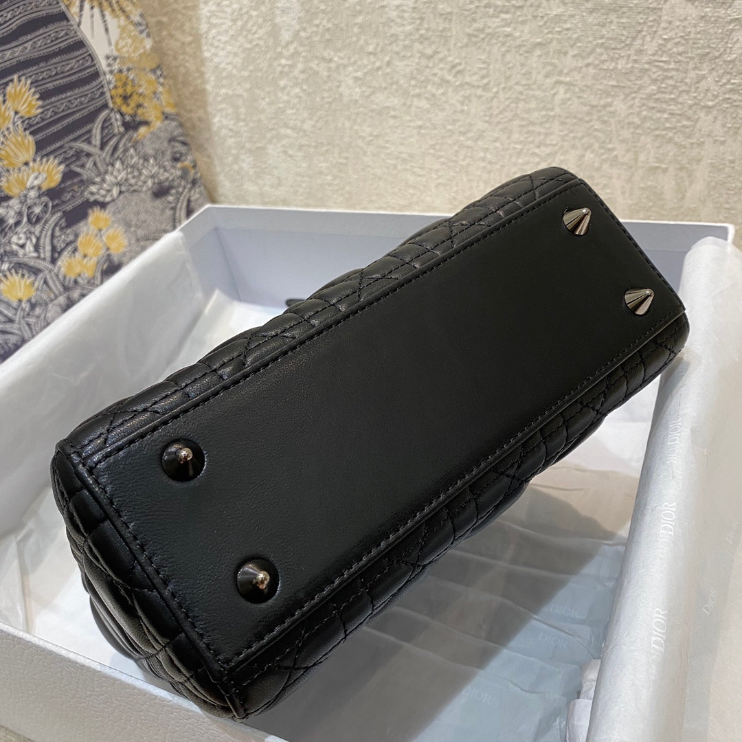 small lady 20 black lambskin shw mysite