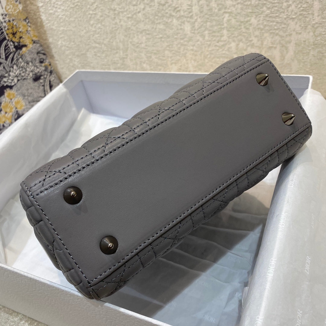 small lady 20 gray lambskin shw mysite