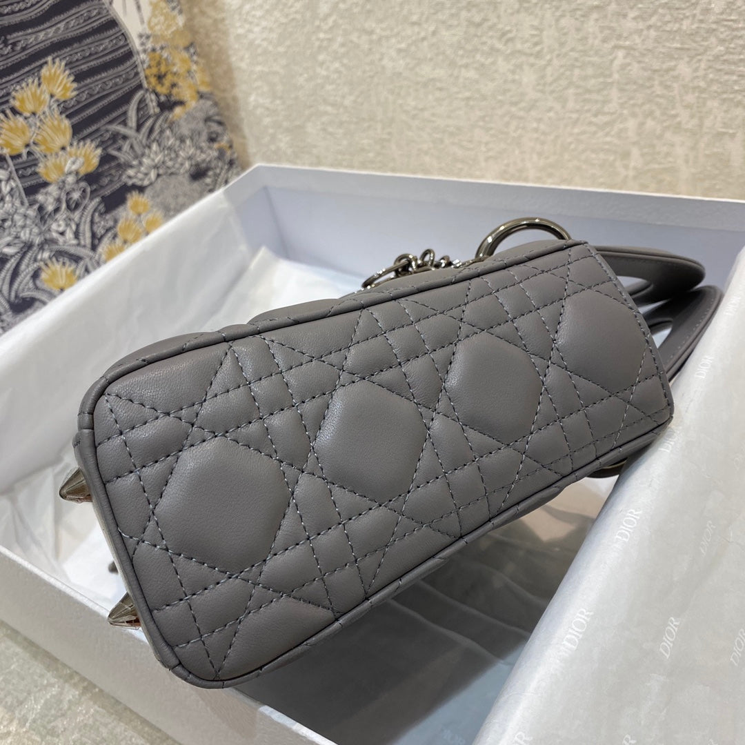 small lady 20 gray lambskin shw mysite