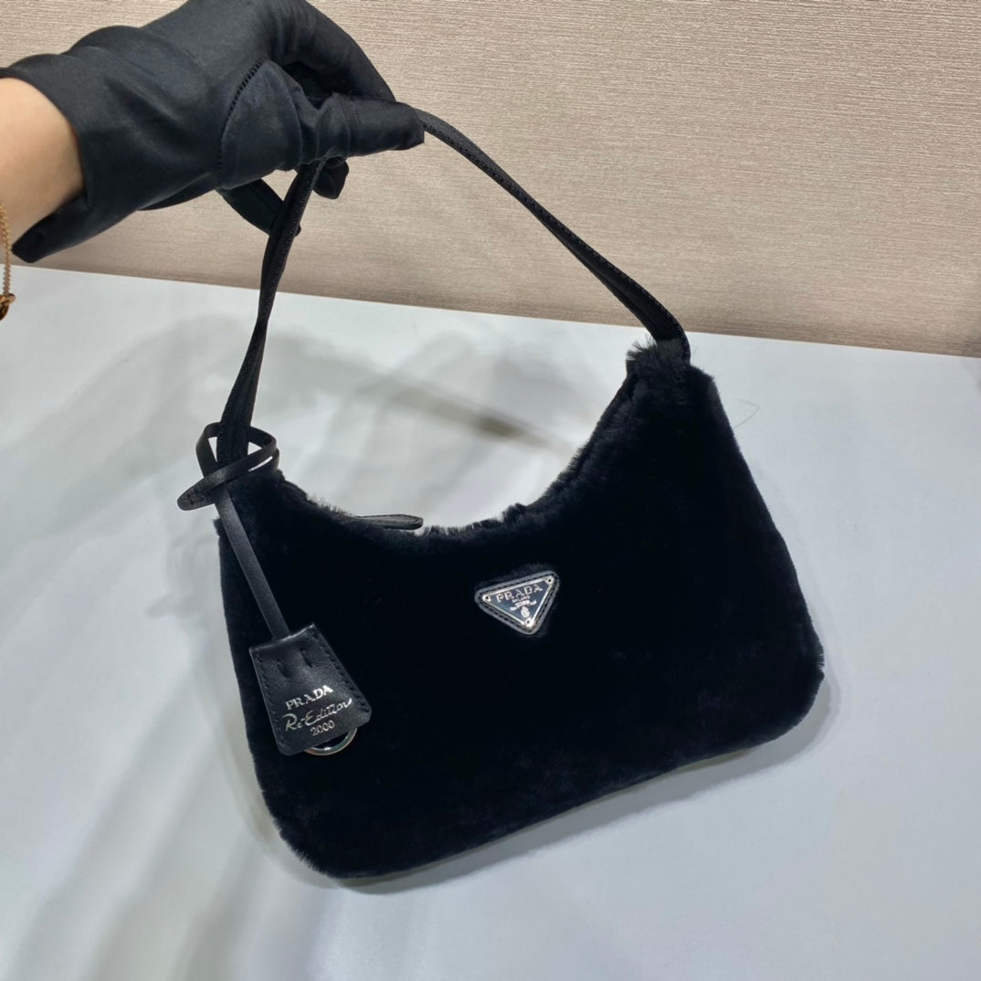 HOBO BAG 23 IN BLACK RABBIT FUR mysite