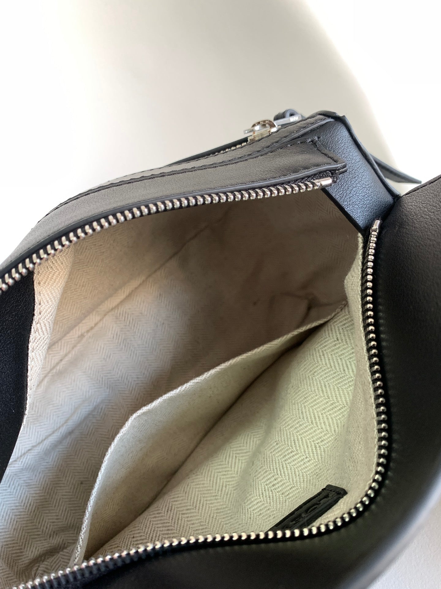 Loew Puzzle Small 24cm Black Leather Belt Bag mysite