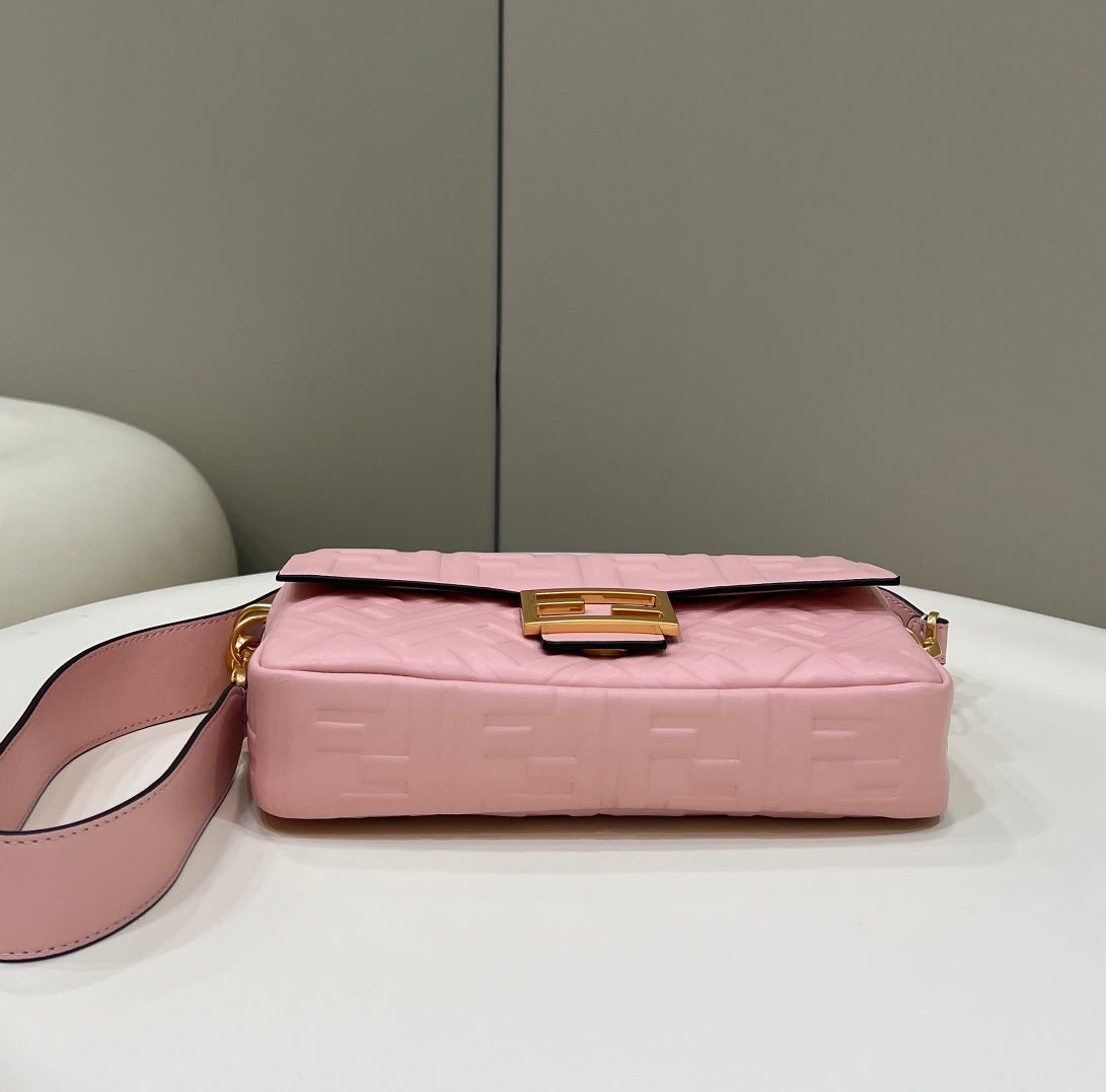 BAGUETTE WITH FF MOTIF 27 IN LIGHT PINK SOFT LAMBSKIN GOLD HARDWARE mysite