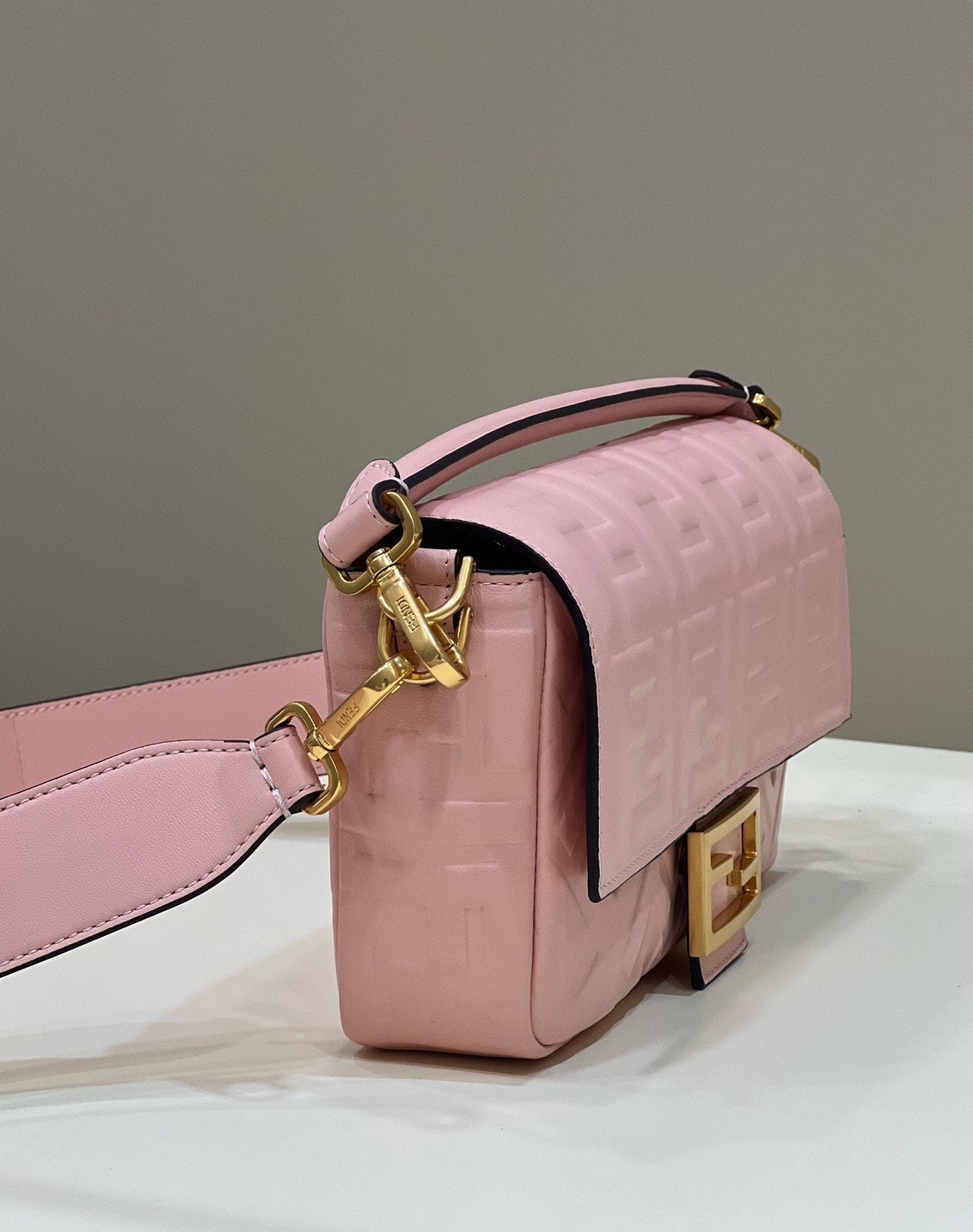 Baguette 27cm Pink Lambskin Gold Hardware mysite