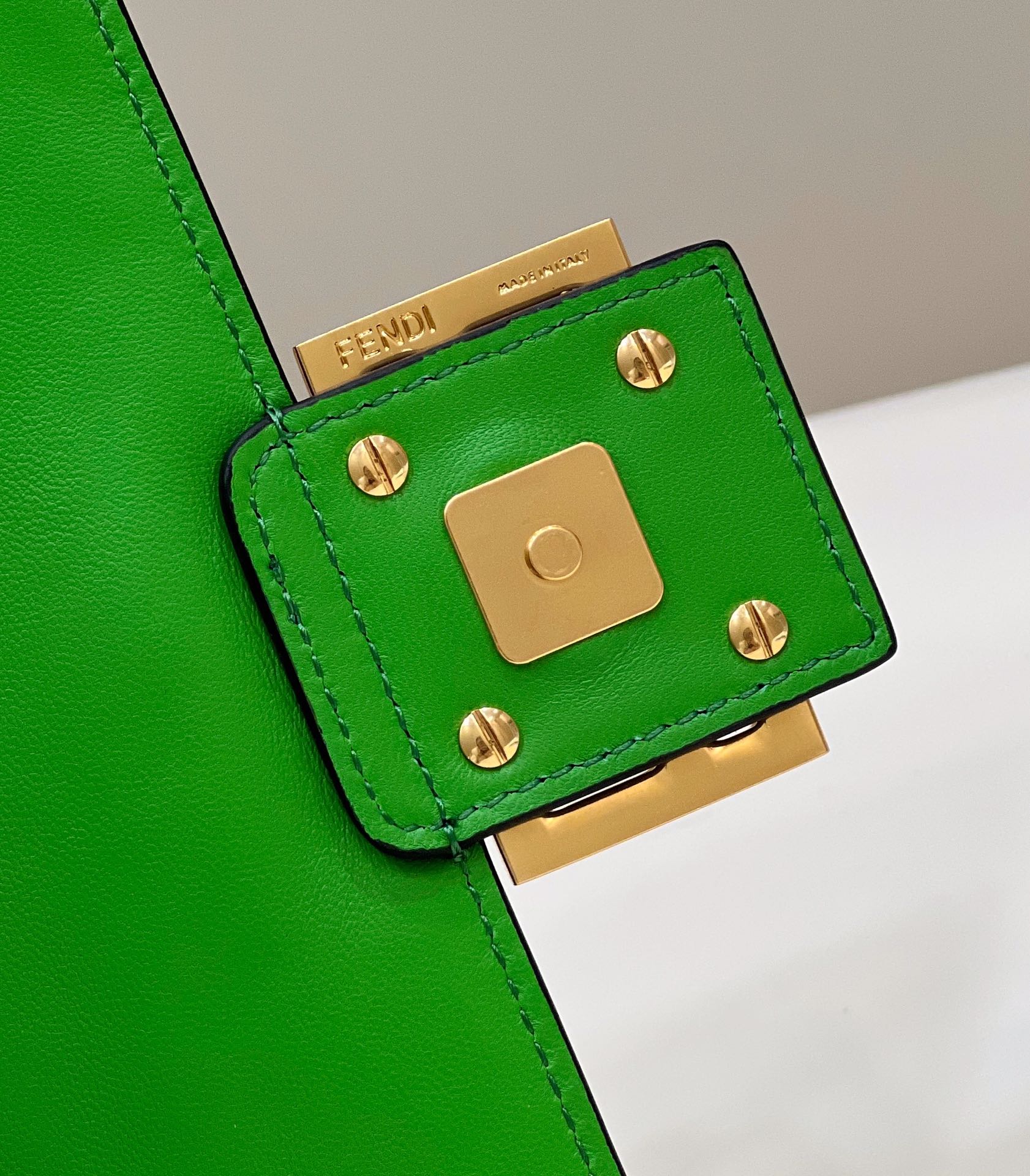 BAGUETTE WITH FF MOTIF 27 IN EMERALD GREEN SOFT LAMBSKIN GOLD HARDWARE mysite