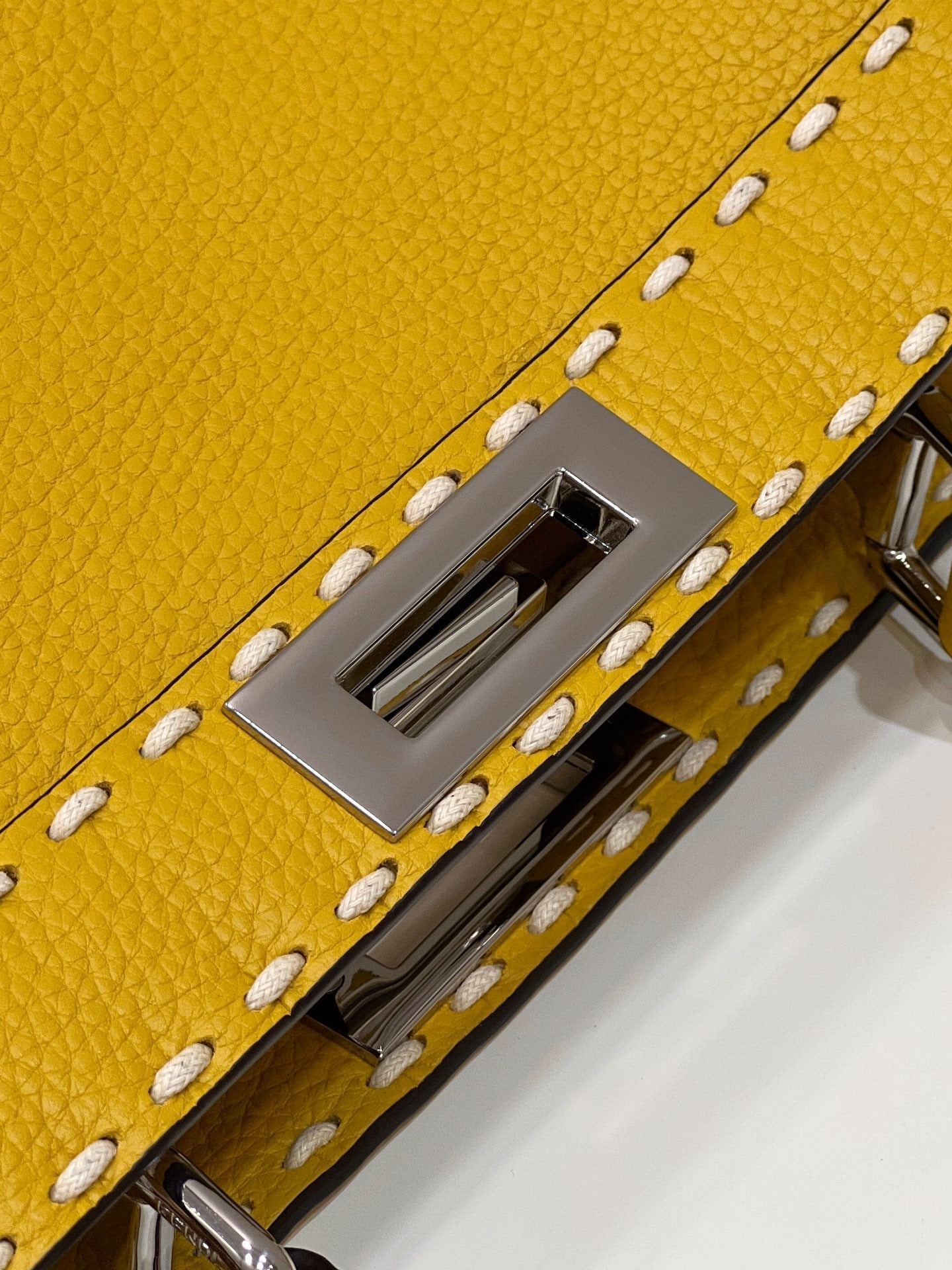 PEEKABOO ISEEU 33 IN YELLOW GRAINED CALFSKIN SILVER HARDWARE mysite
