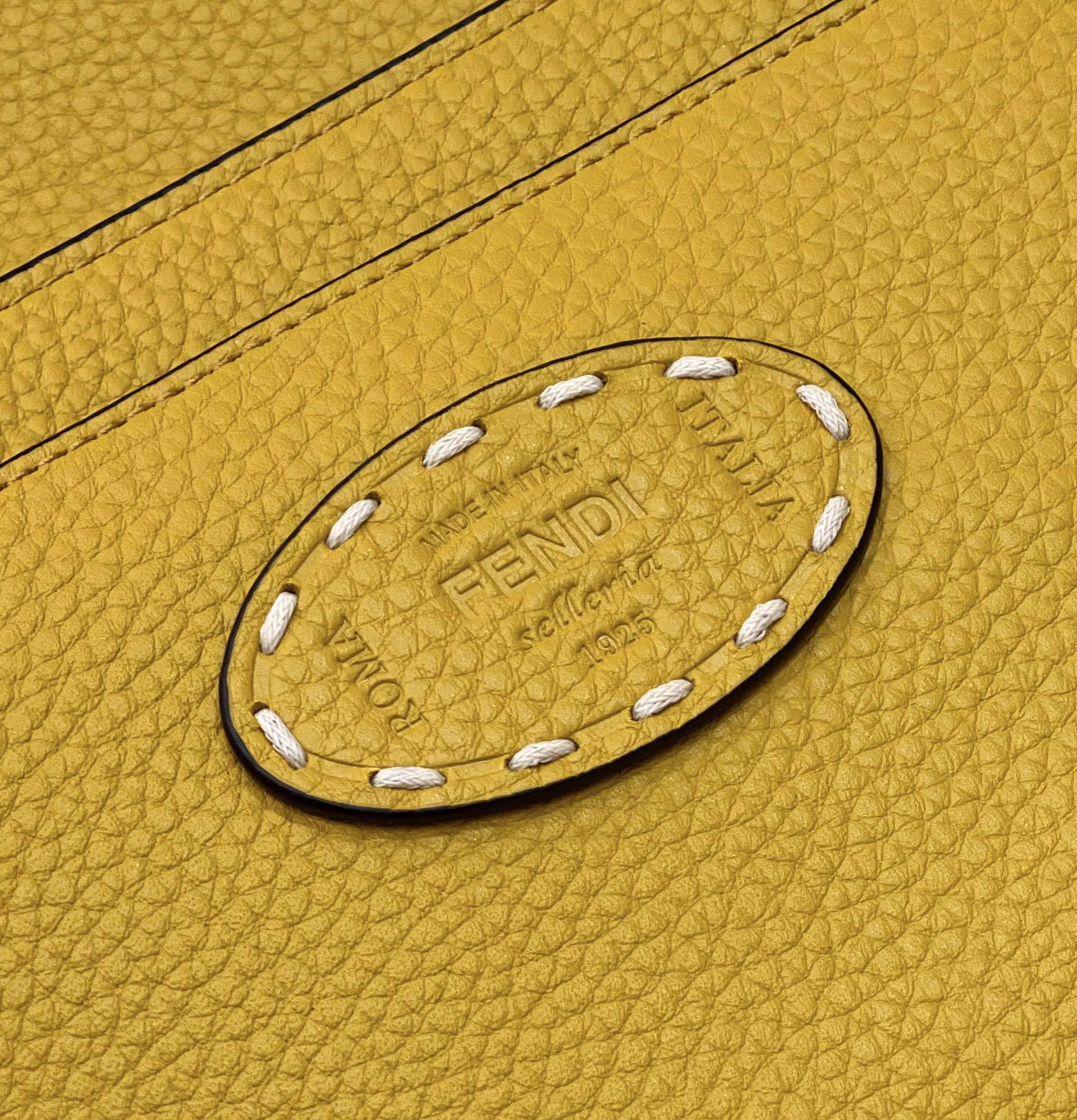 PEEKABOO ISEEU 33 IN YELLOW GRAINED CALFSKIN SILVER HARDWARE mysite