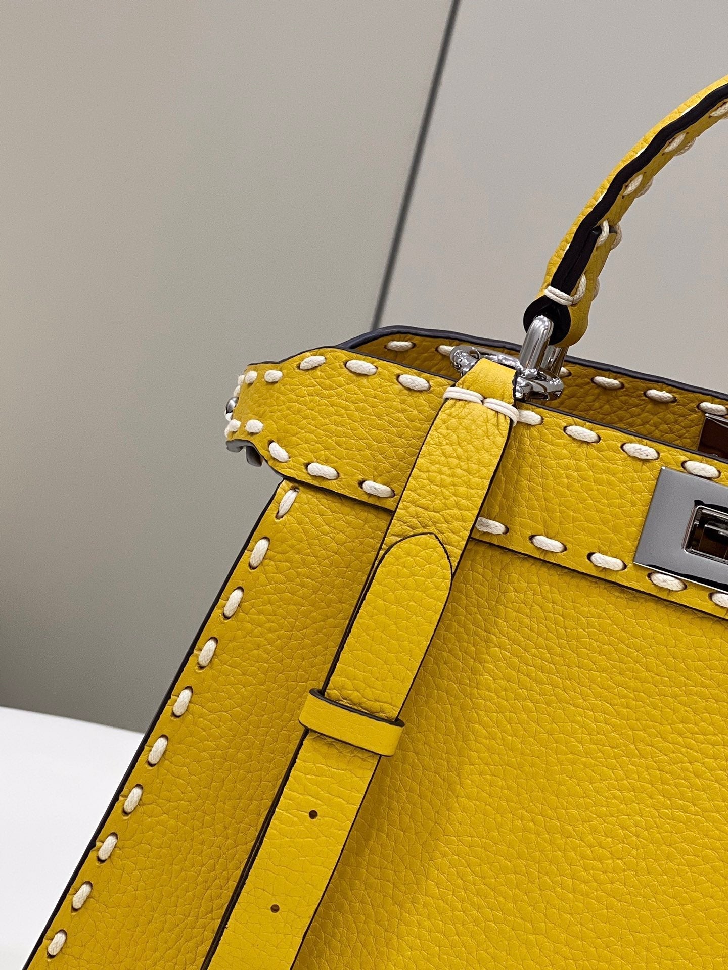PEEKABOO ISEEU 33 IN YELLOW GRAINED CALFSKIN SILVER HARDWARE mysite