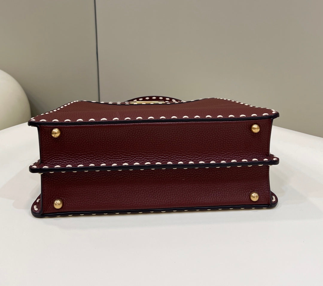 PEEKABOO ISEEU 33 IN SANGRIA RED GRAINED CALFSKIN GOLD HARDWARE mysite