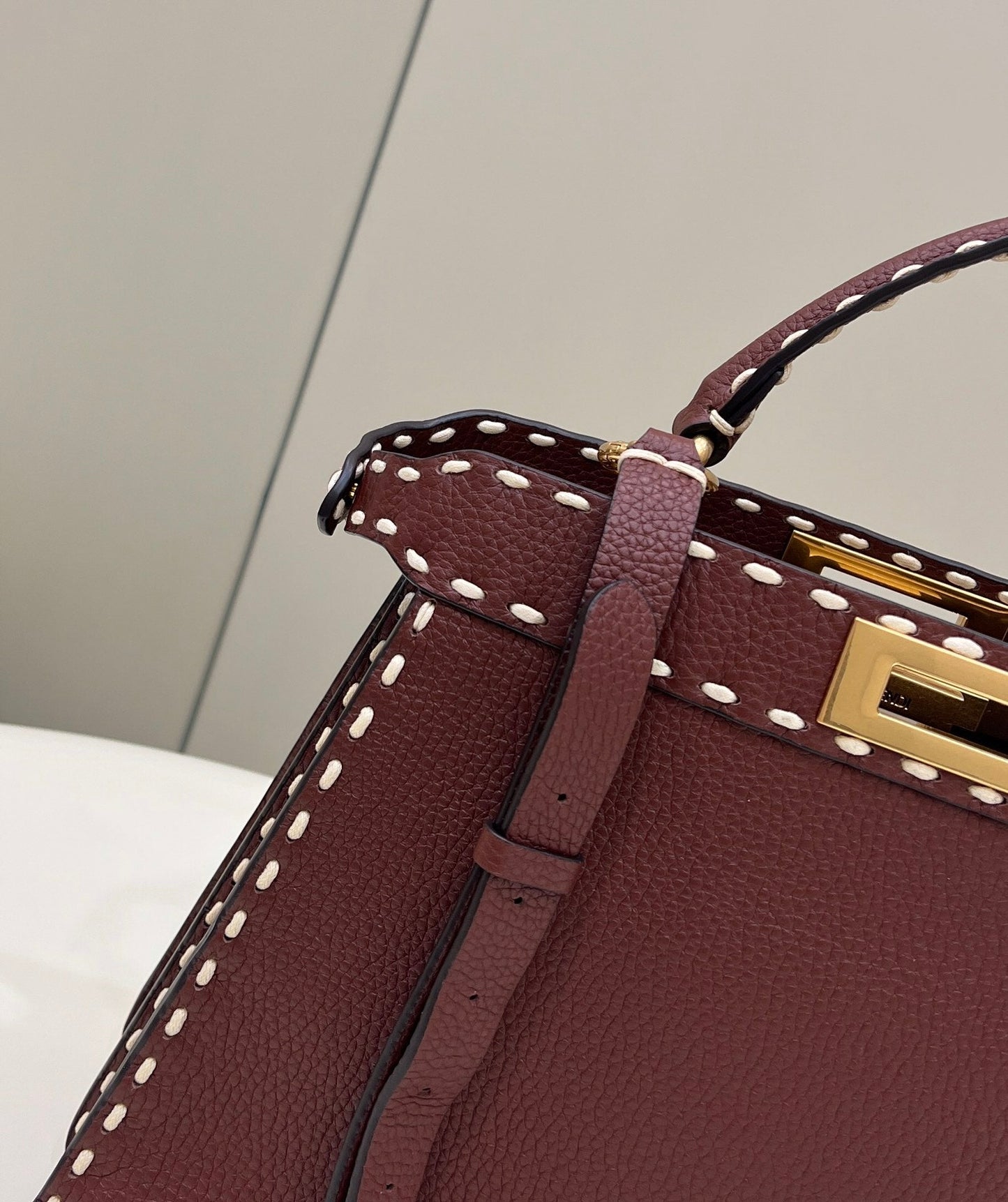 PEEKABOO ISEEU 33 IN SANGRIA RED GRAINED CALFSKIN GOLD HARDWARE mysite