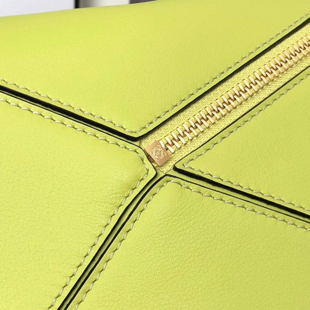 SMALL PUZZLE 24 BAG IN CLASSIC MEADOW GREEN CALFSKIN mysite