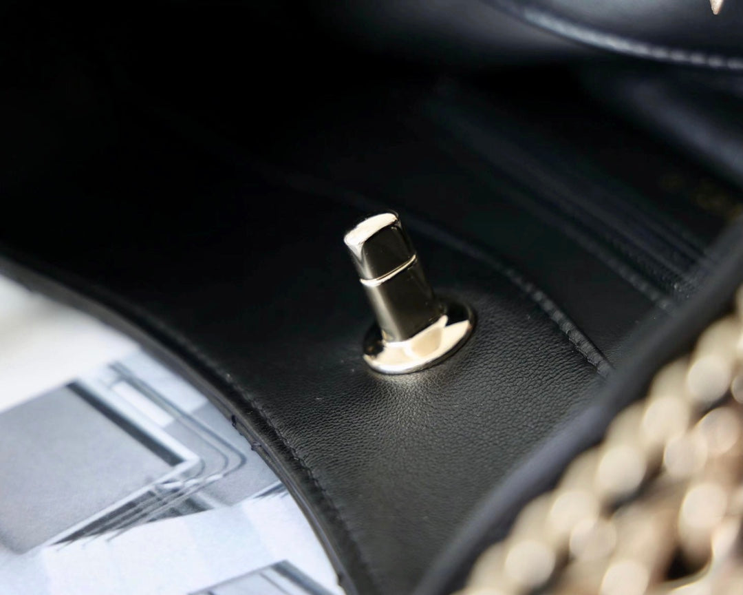 cc hobo bag 26cm black lambskin silver hardware mysite