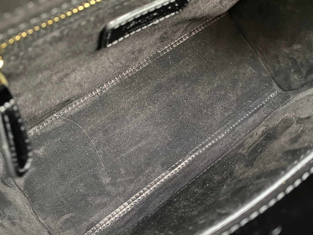 medium lady 24 black patent calfskin mysite