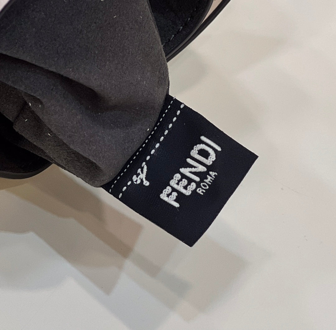 MON TRESOR MINI 18 BAG IN WHITE CALFSKIN FF WITH GOLD HARDWARE mysite