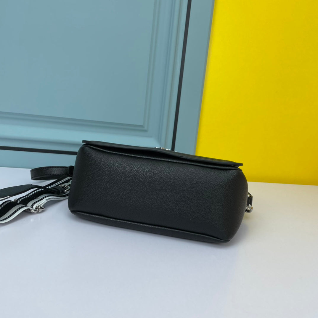 PRA 24 BAG WITH STRAP IN BLACK CALFSKIN mysite