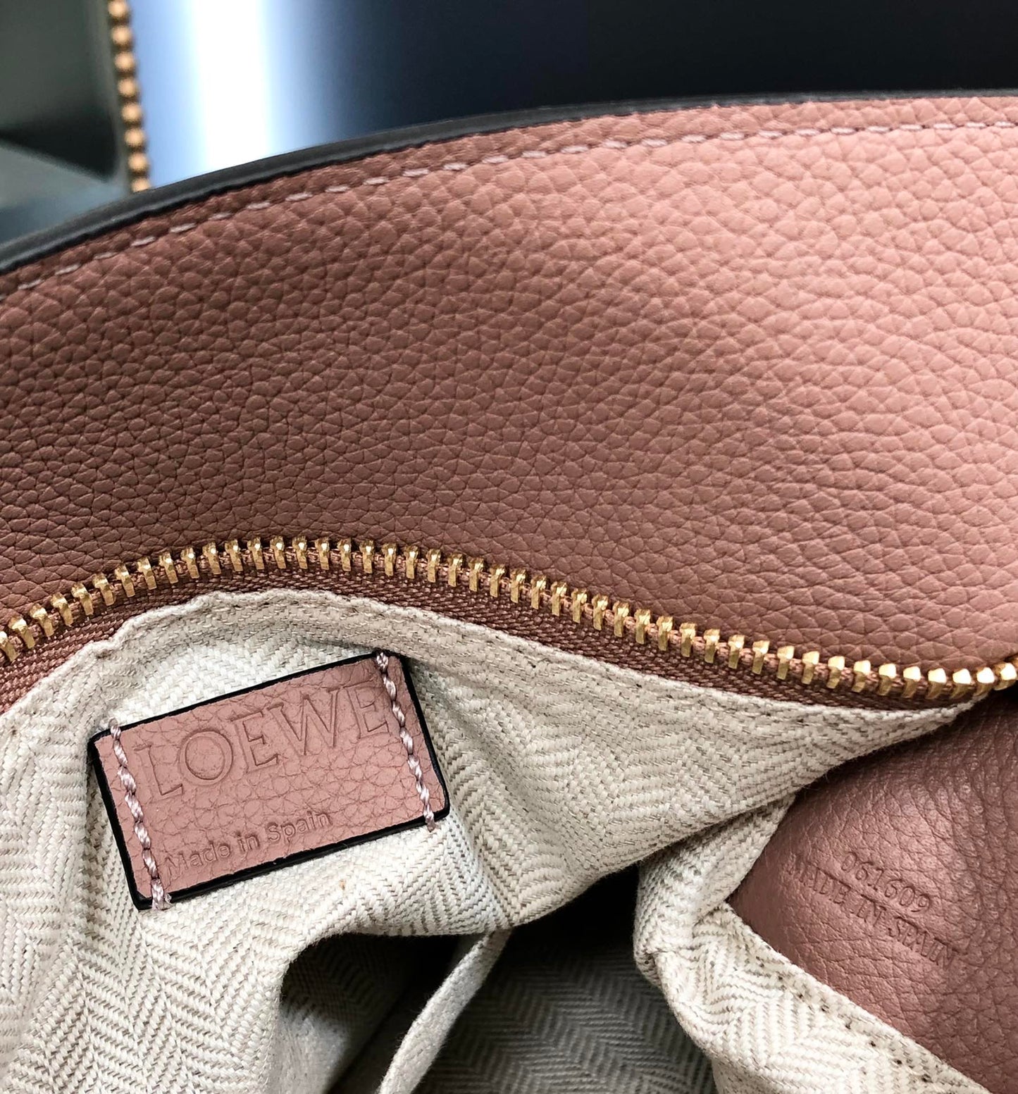 SMALL PUZZLE 24 BAG IN CLASSIC LIGHT PINK CALFSKIN mysite