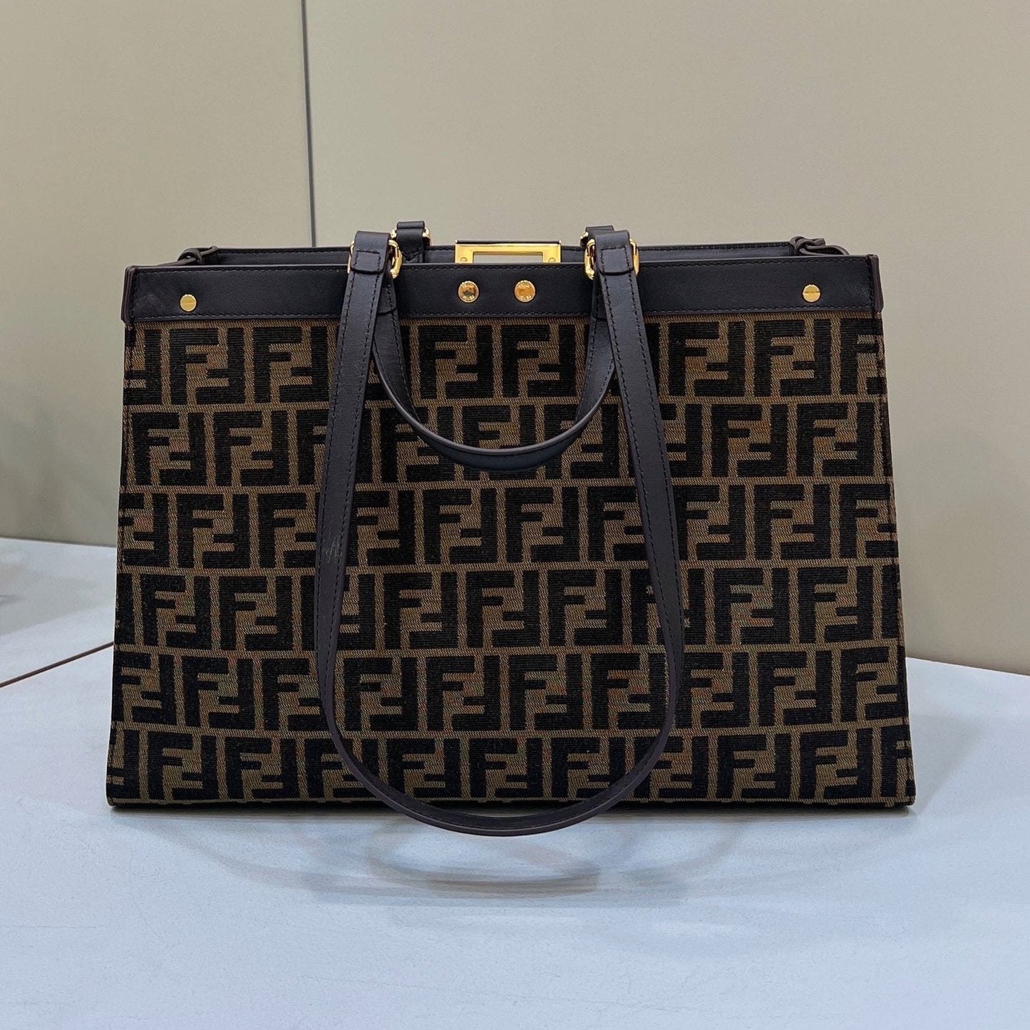 FENDI TOTE 41 BAG IN BROWN MIX BLACK MONOGRAM CANVAS GOLD HARDWARE mysite