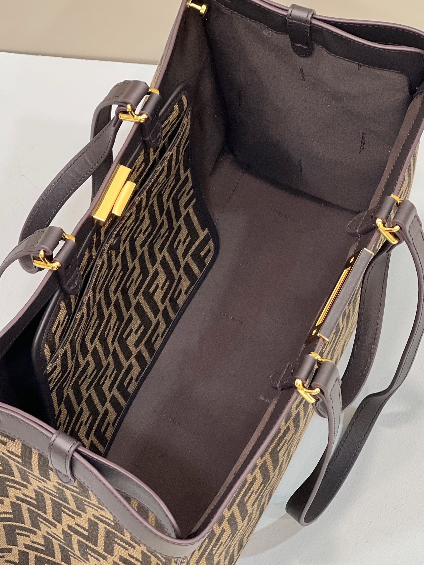 FENDI TOTE 41 BAG IN BROWN MIX BLACK MONOGRAM CANVAS GOLD HARDWARE mysite