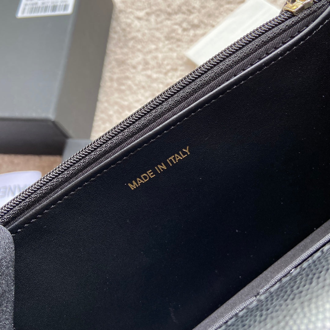 CC Classic Woc 20cm Black Grained Calfskin Diamond Gold Hardware mysite