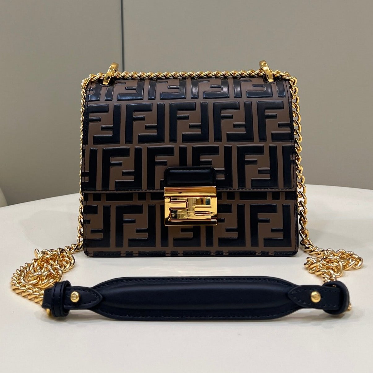 FENDI KANI 19 BAG IN BLACK MIX CHOCOLATE BROWN CALFSKIN WITH GOLD HARDWARE mysite