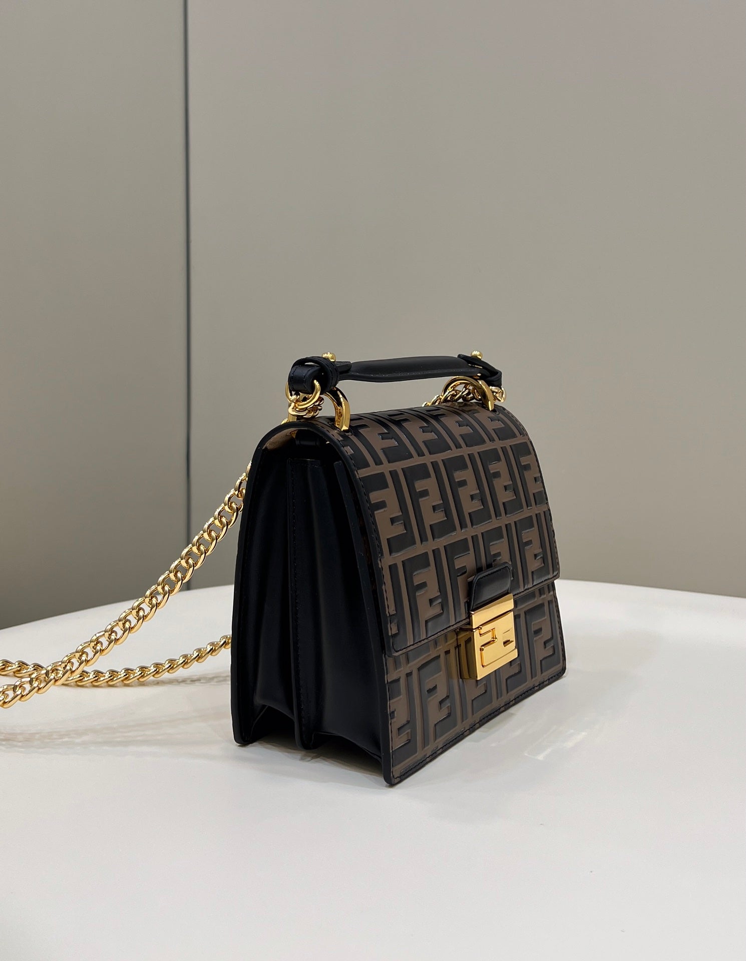 FENDI KANI 19 BAG IN BLACK MIX CHOCOLATE BROWN CALFSKIN WITH GOLD HARDWARE mysite
