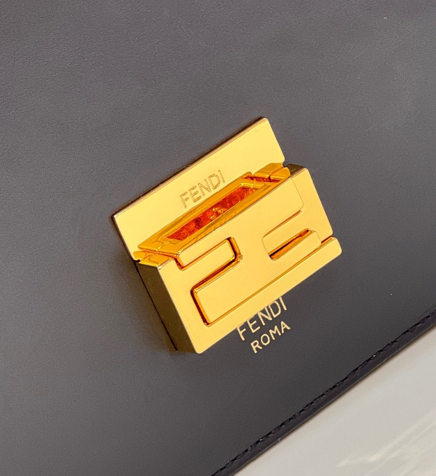 FENDI KANI 26 BAG IN BLACK MIX CHOCOLATE BROWN FFF CALFSKIN WITH GOLD HARDWARE mysite