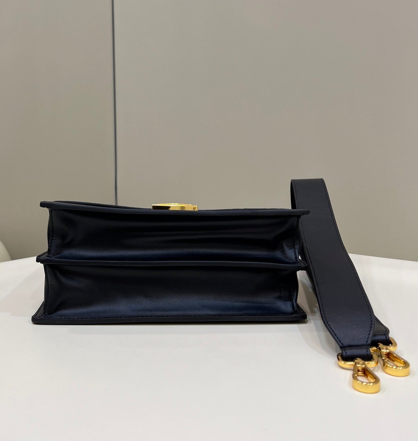 FENDI KANI 26 BAG IN BLACK MIX CHOCOLATE BROWN FFF CALFSKIN WITH GOLD HARDWARE mysite