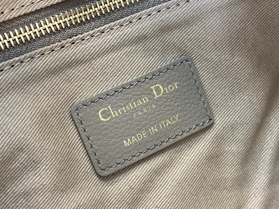 cd large caro daily beige calfskin pouch mysite