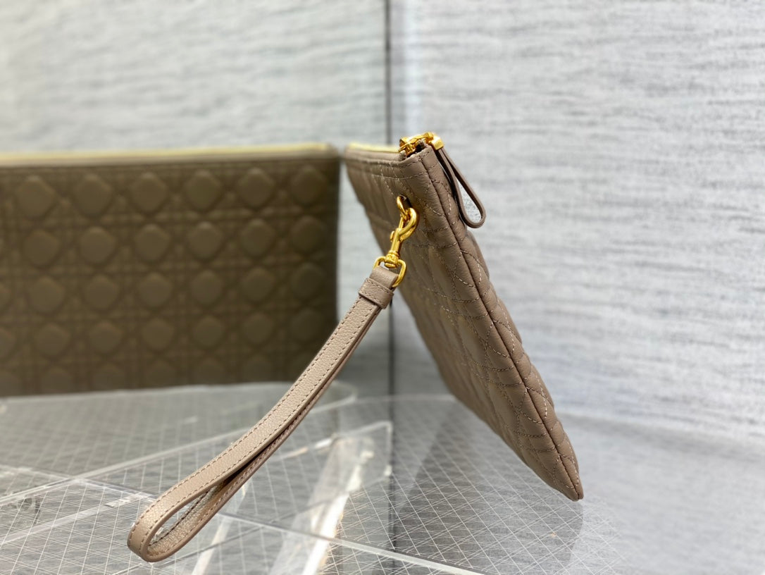 cd large caro daily beige calfskin pouch mysite