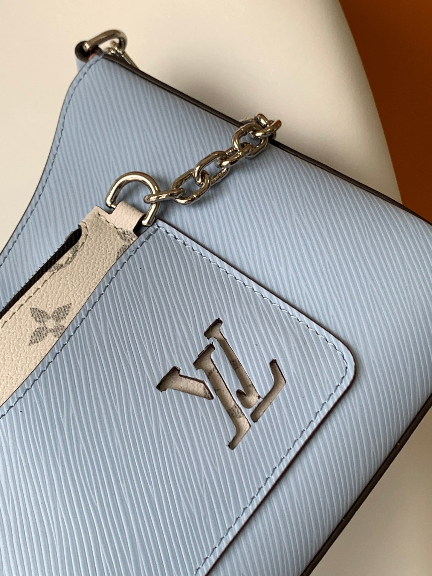 LV Marelle 25cm Blue Epi Grain Cowhide Metal HW mysite