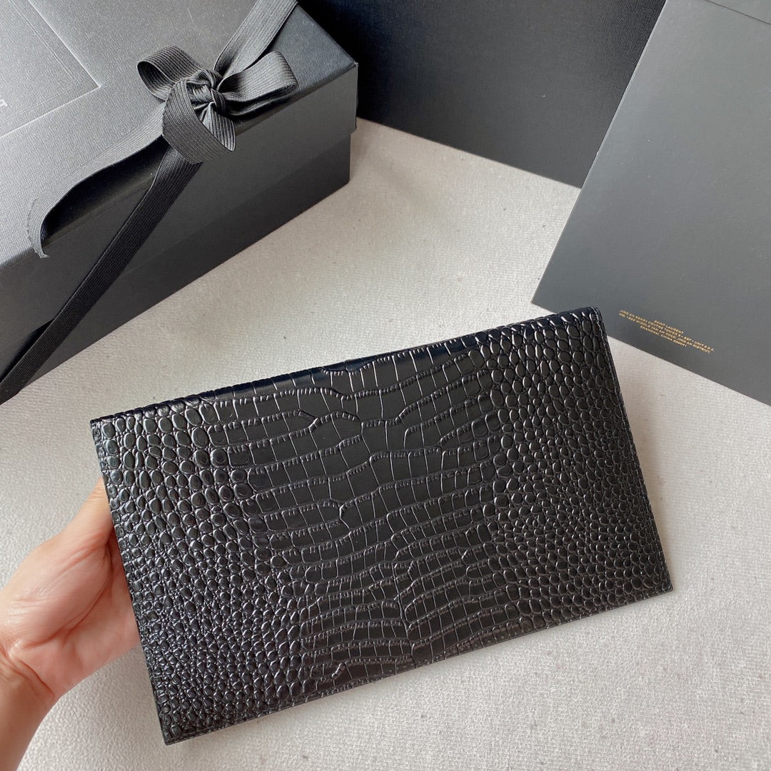 UPTOWN POUCH 27 IN BLACK CROCODILE-EMBOSSED SHINY CALFSKIN GOLD LOGO mysite