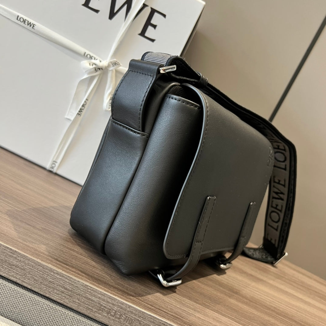 Loewe XS Military Messenger Bag 24.5 Black Cowhide mysite