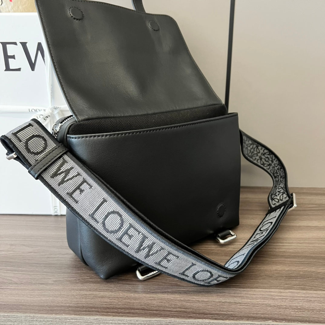 Loewe XS Military Messenger Bag 24.5 Black Cowhide mysite