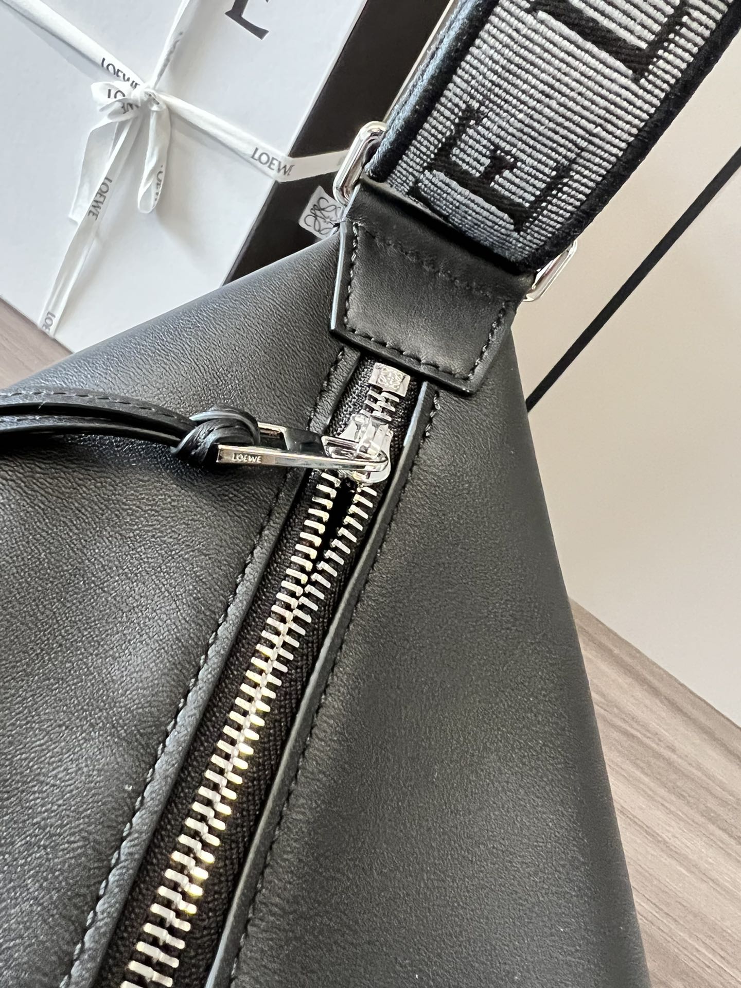 Loew Unisex Cubi Shoulder Crossbody Zipper Commuter Tote Bag Black smooth calfskin mysite