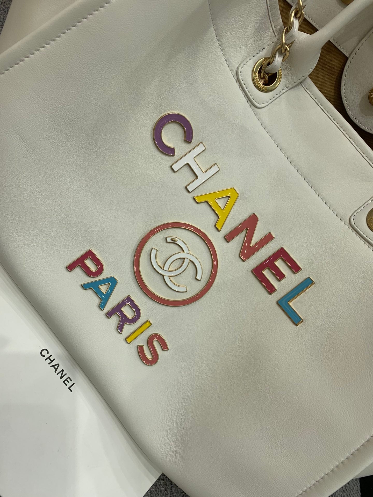CC DEAUVILLE TOTE BAG 39CM WHITE CALFSKIN MULTICOLOR LOGO mysite
