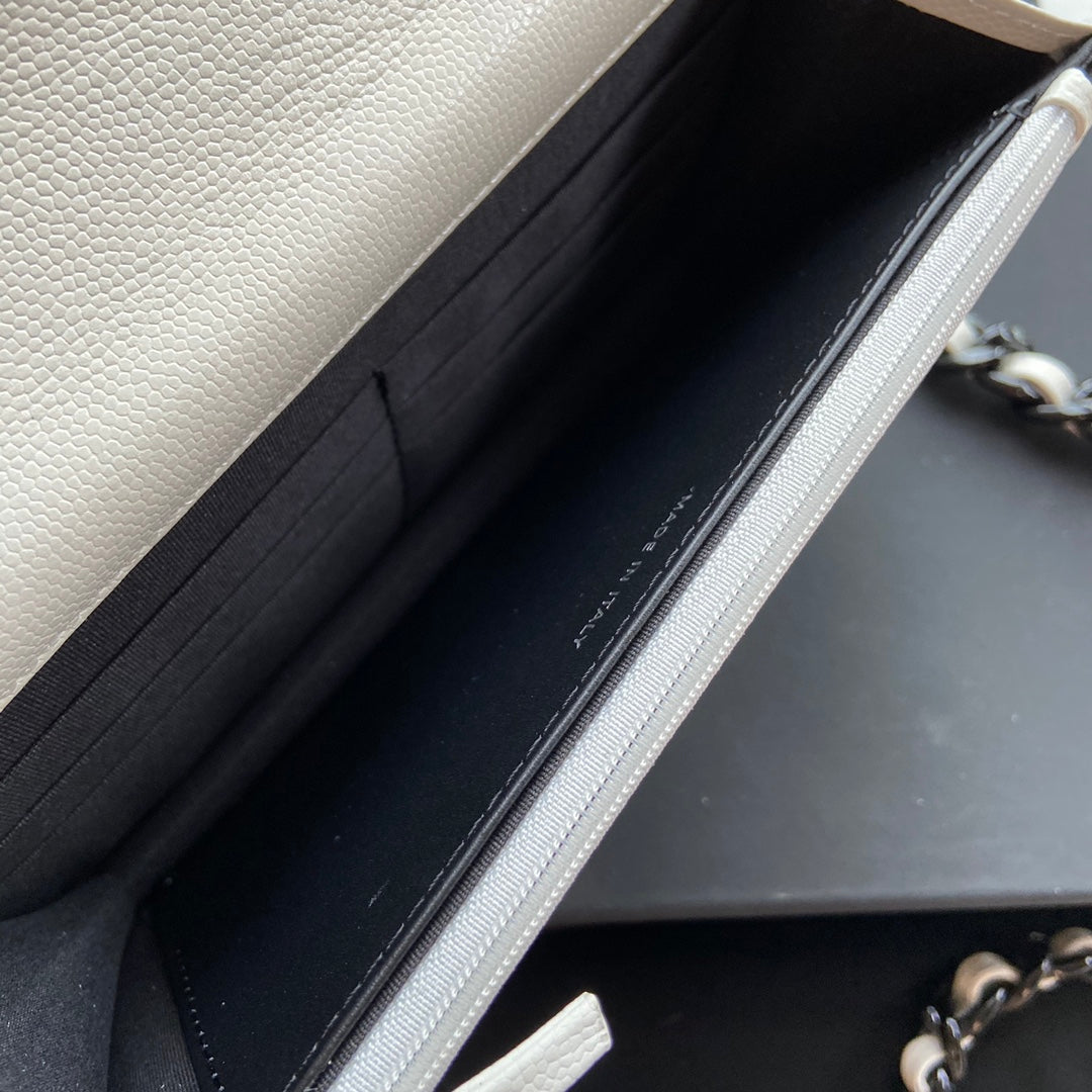 CC Classic Woc 20cm White Grained Calfskin Black Hardware mysite