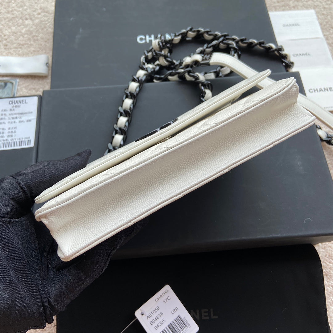 CC Classic Woc 20cm White Grained Calfskin Black Hardware mysite