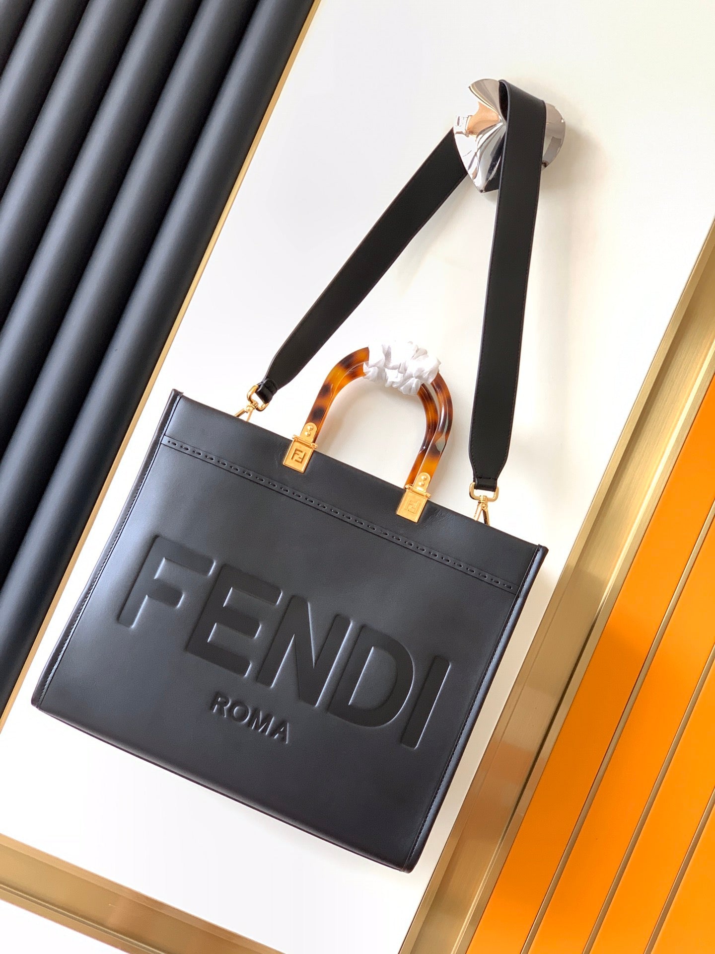 Fend Sunshine Medium Bag 35 Black Leather mysite