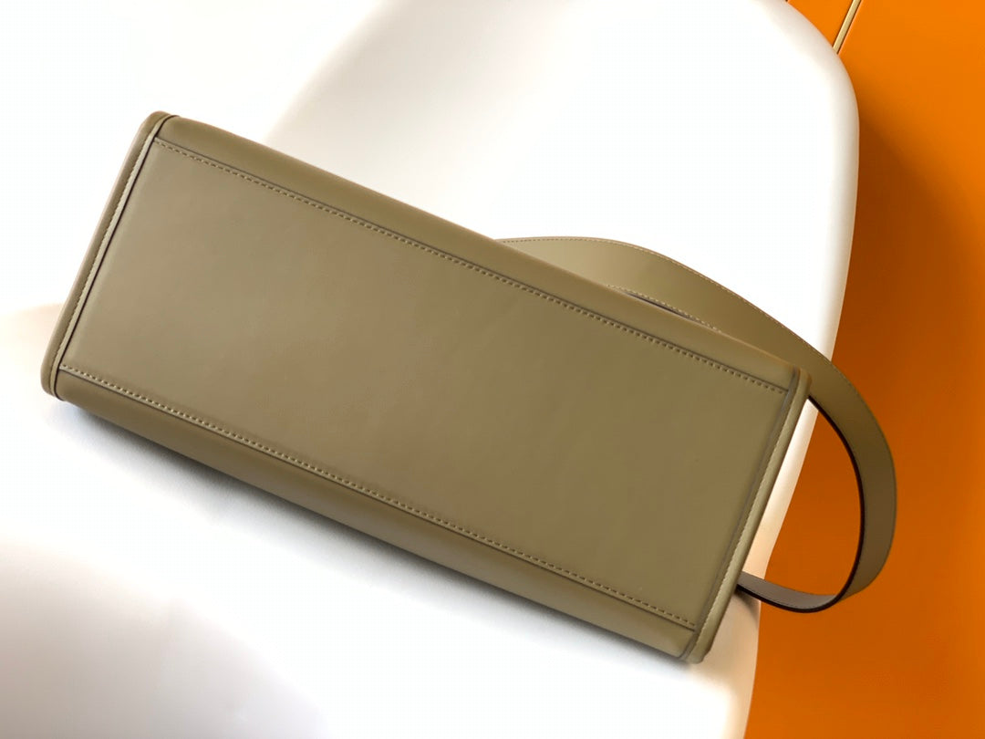 Fend Sunshine Medium Bag 35 Olive Leather mysite