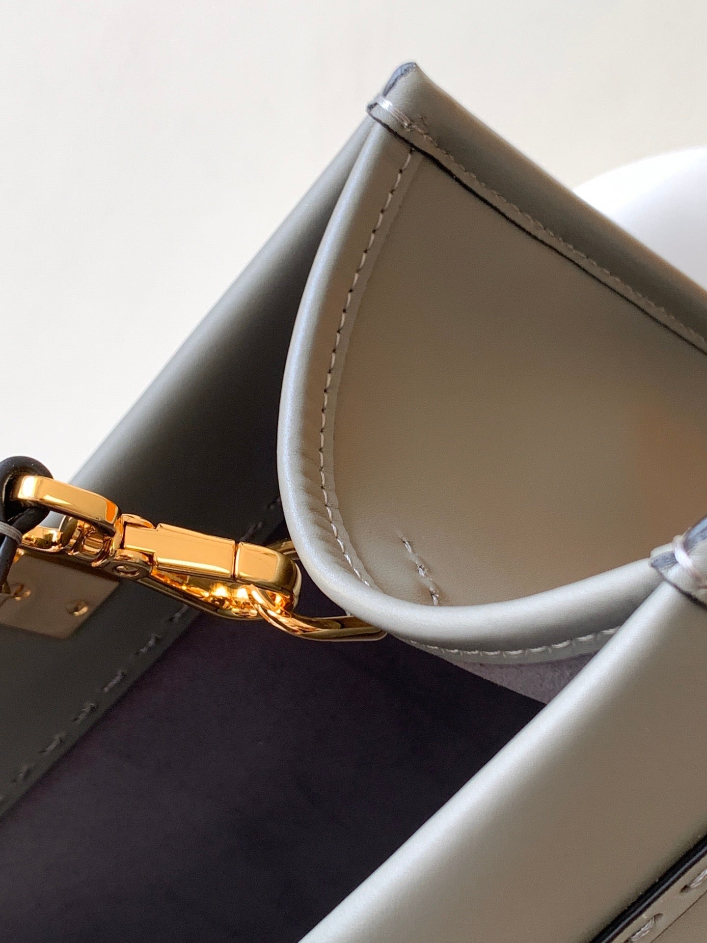 Fend Sunshine Medium Bag 35 Grey Leather mysite